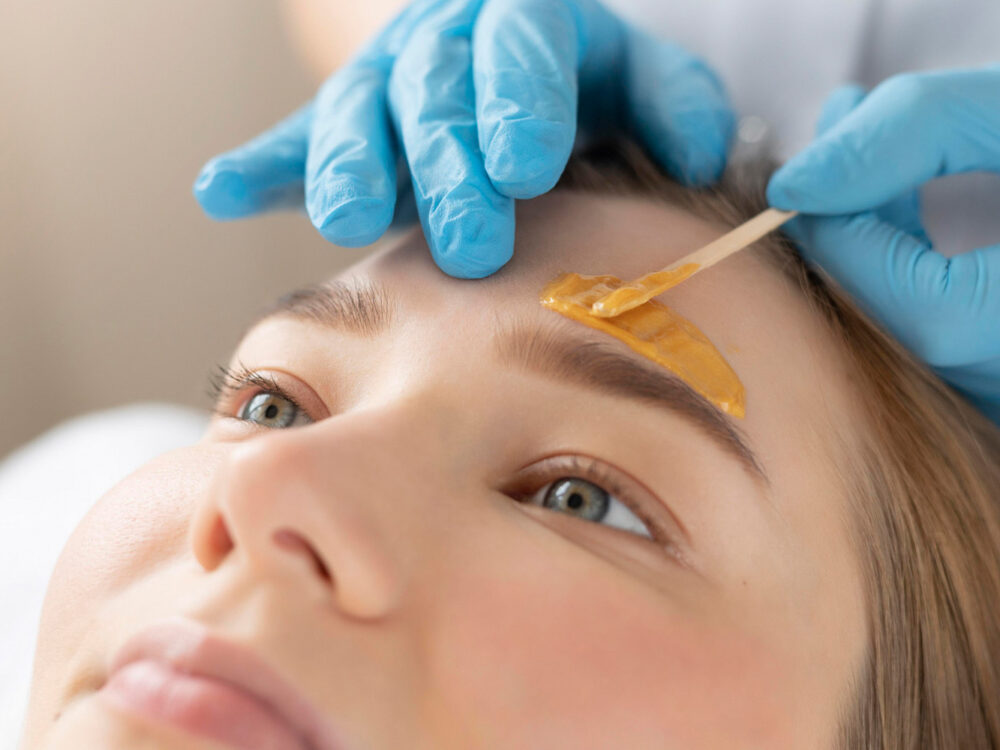 eyebrow cutting